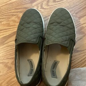 Green shoes great shape warn a few times smoke free home